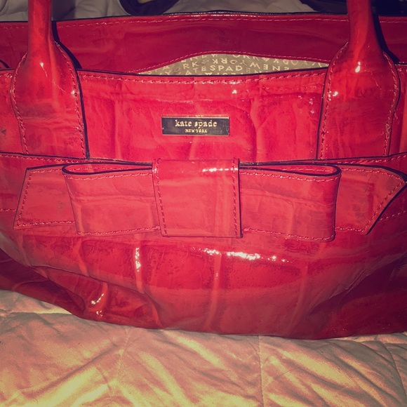 KATE SPADE RED BOW PURSE - Picture 5 of 7